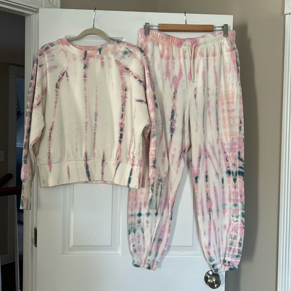 Old Navy Pants - Old navy tie dye set